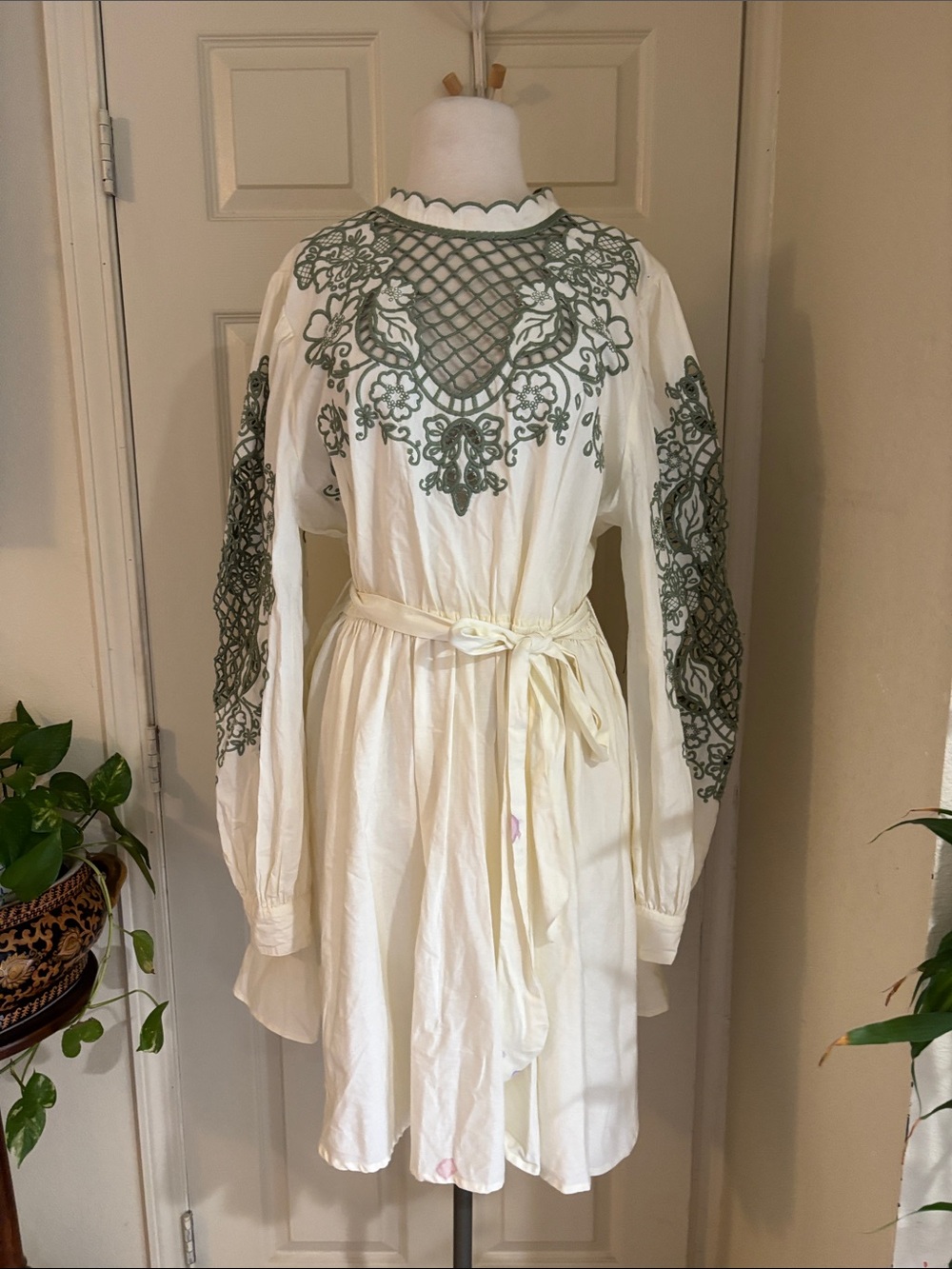 ASOS designsize 14 Embroidered Cream Dress with Green Lace Paneling